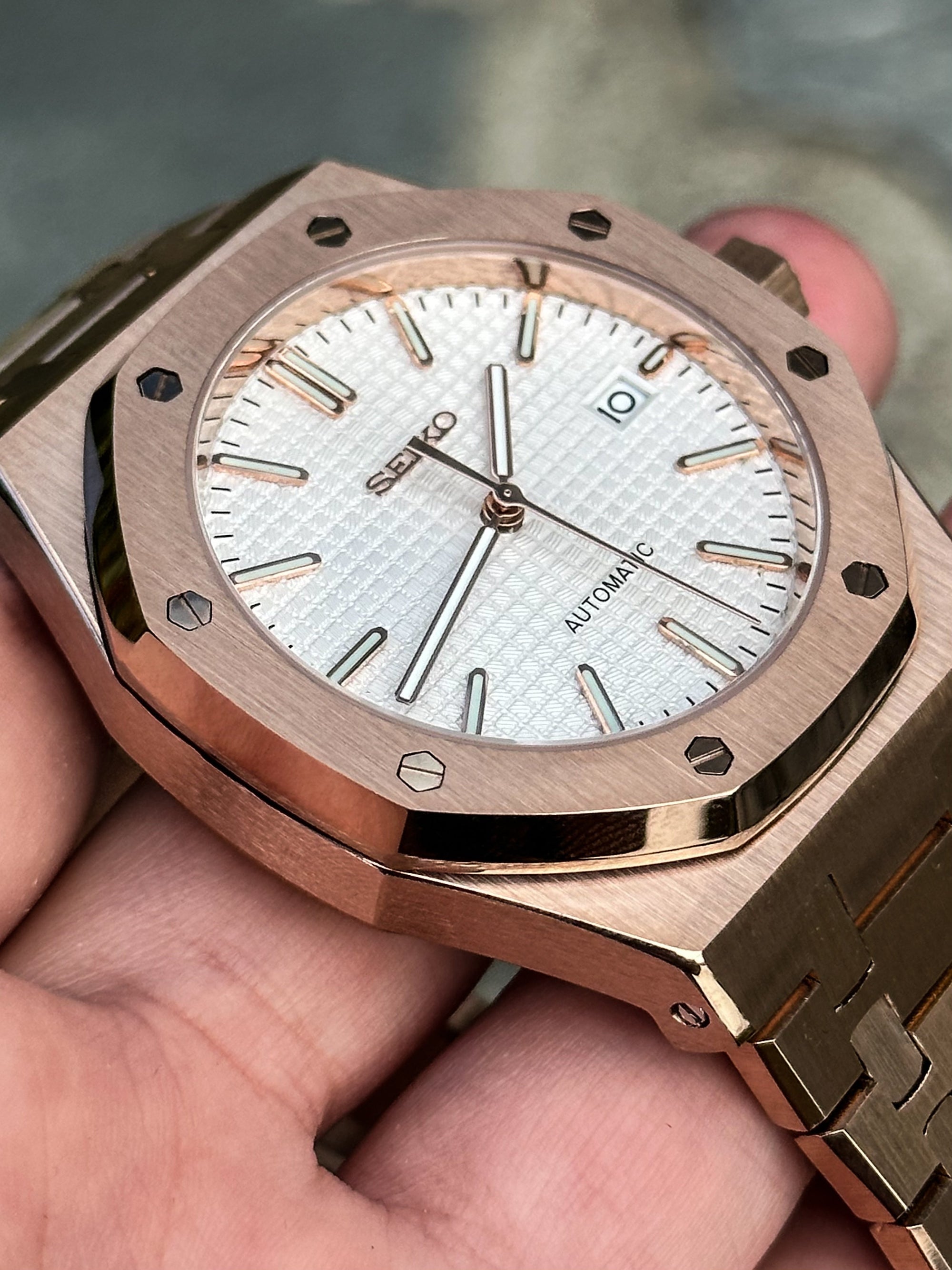 Royal Seikoak | White