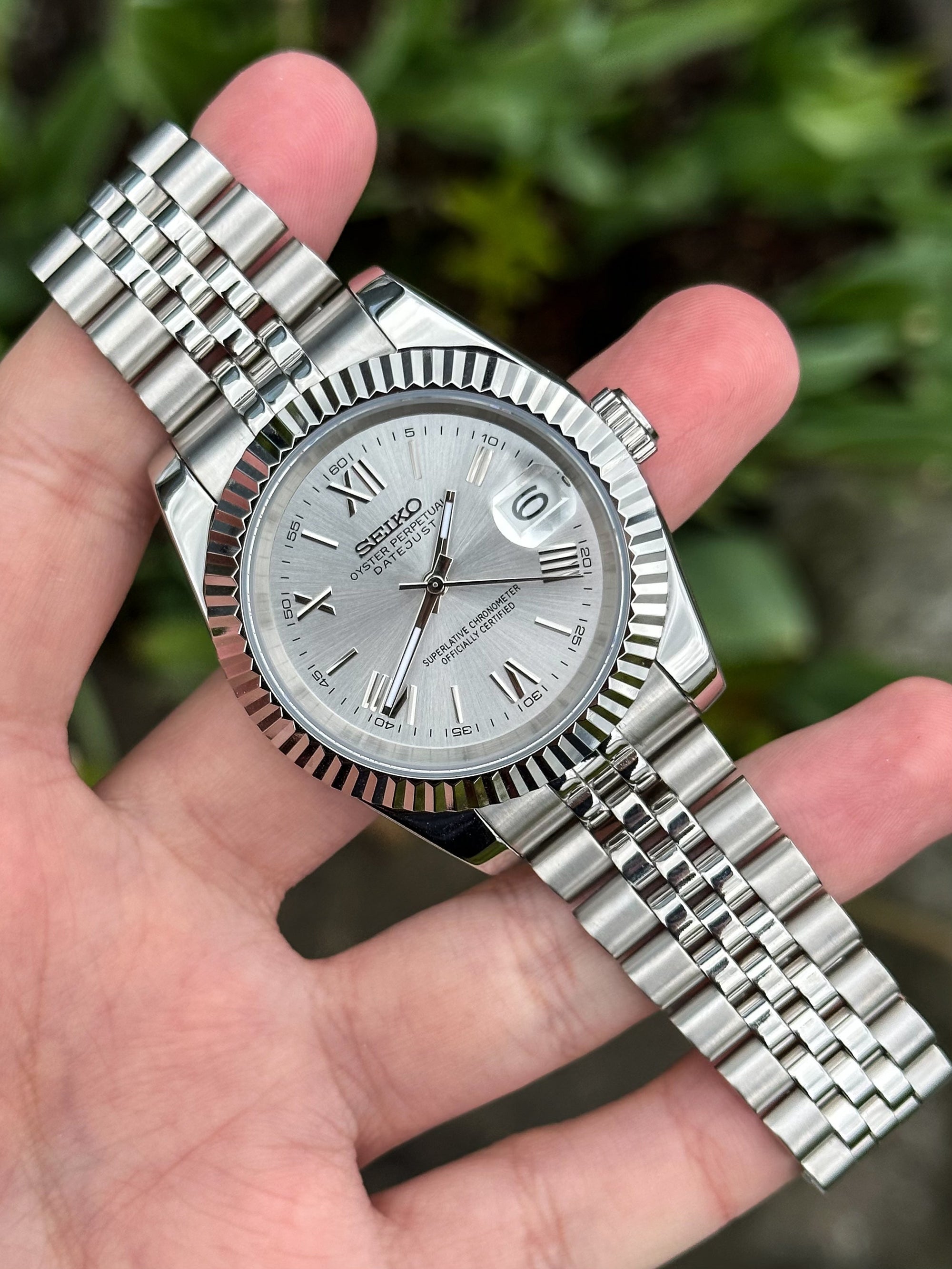 Siekojust | Silver Roman
