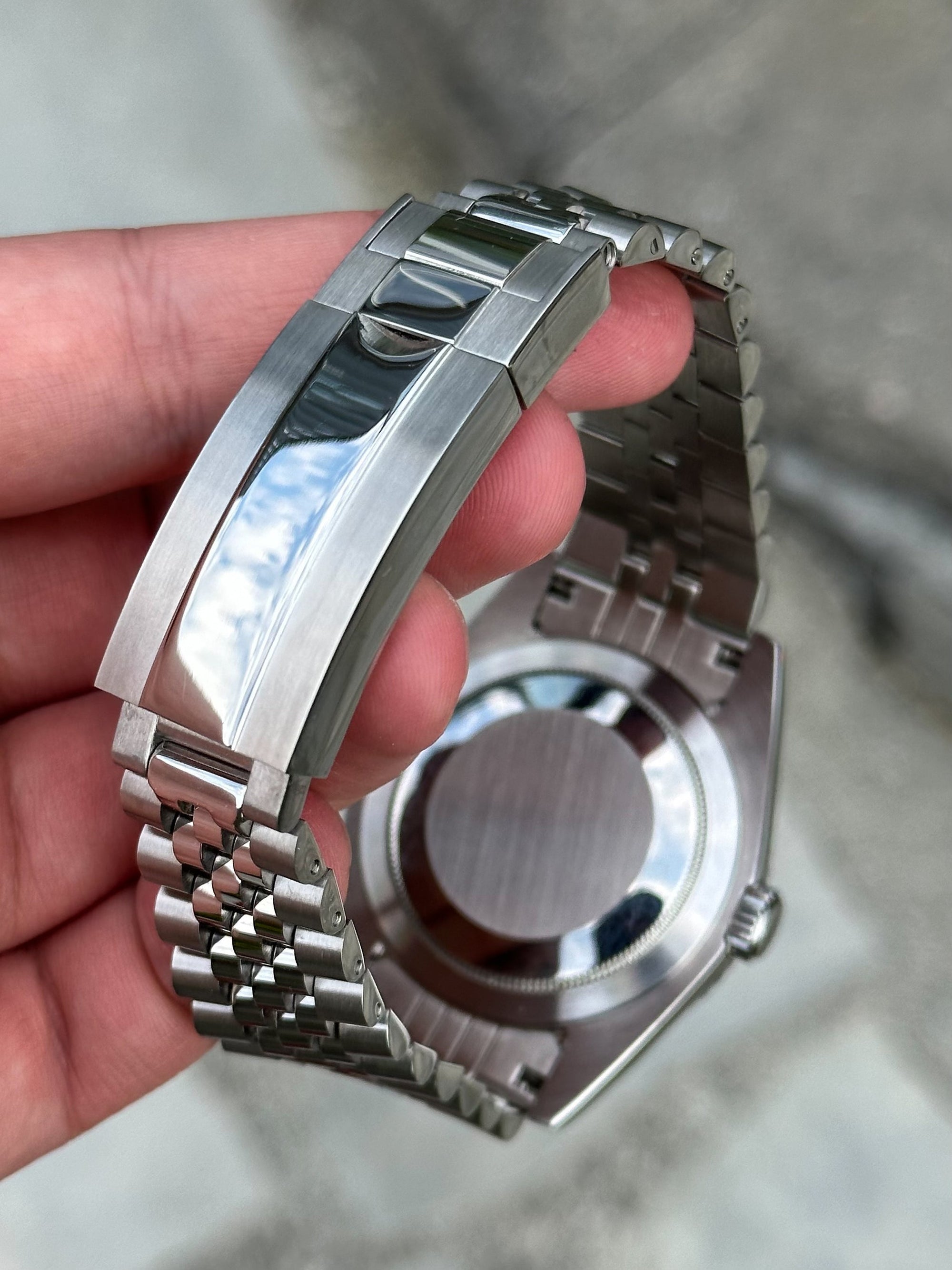 Siekojust | Silver Arabic