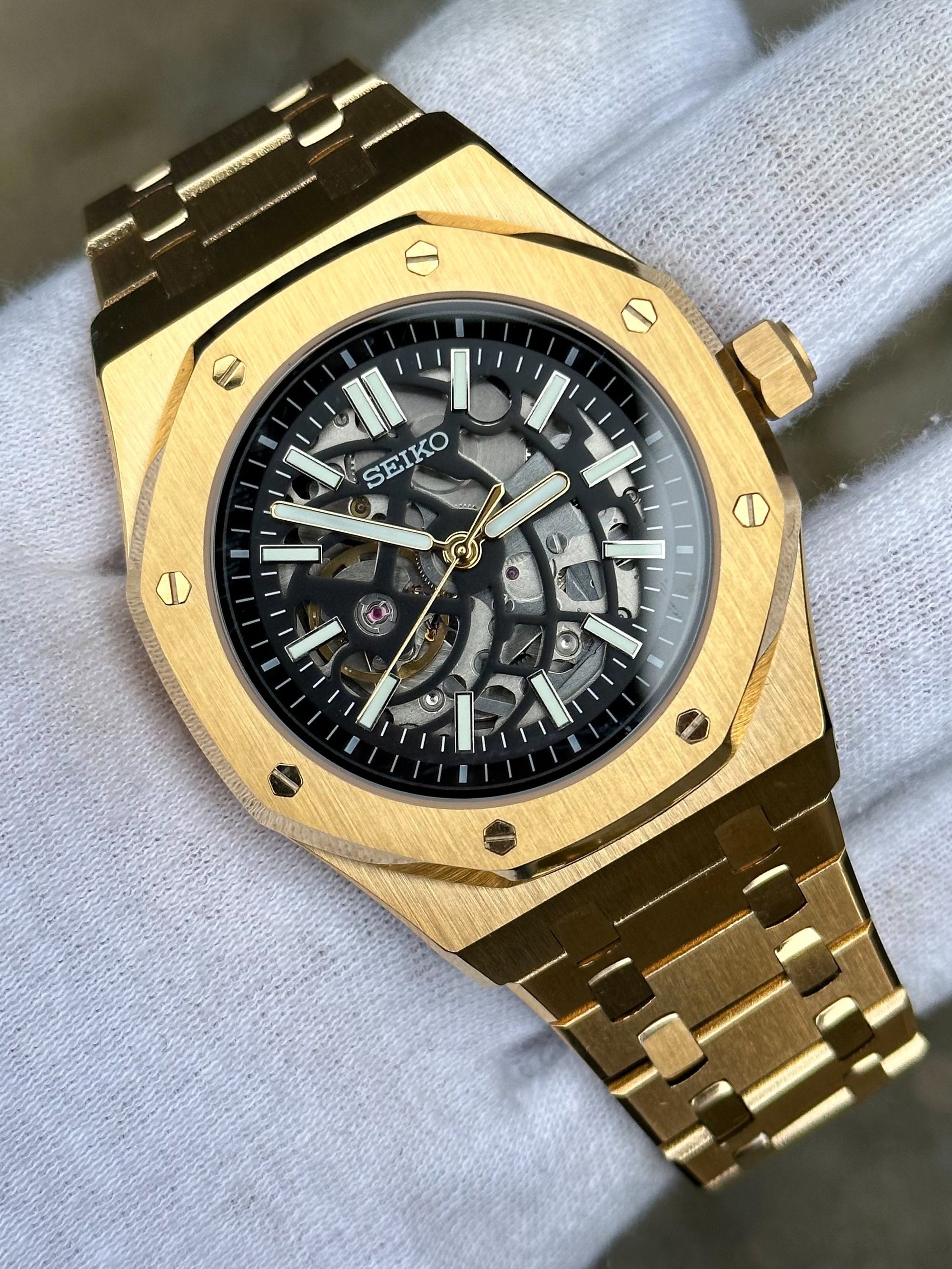 Royal Seikoak |Gold Skeleton