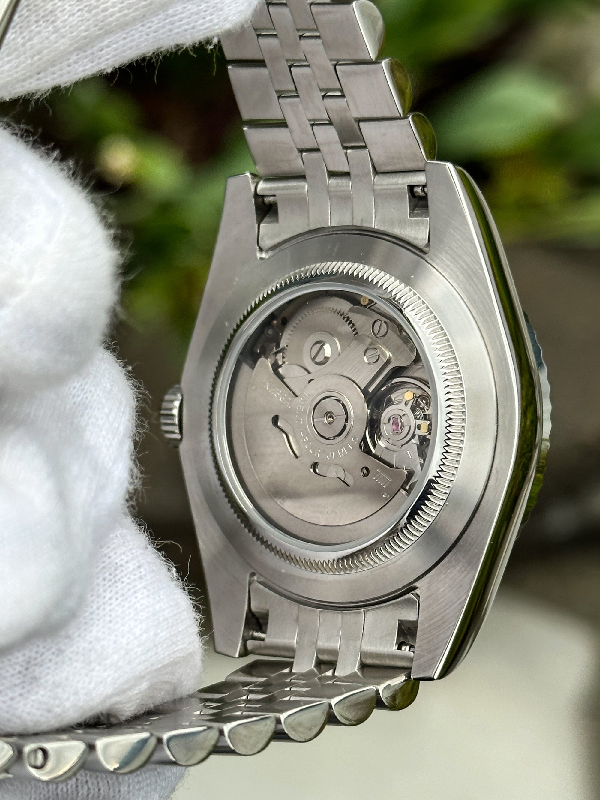 Siekojust | Silver Roman