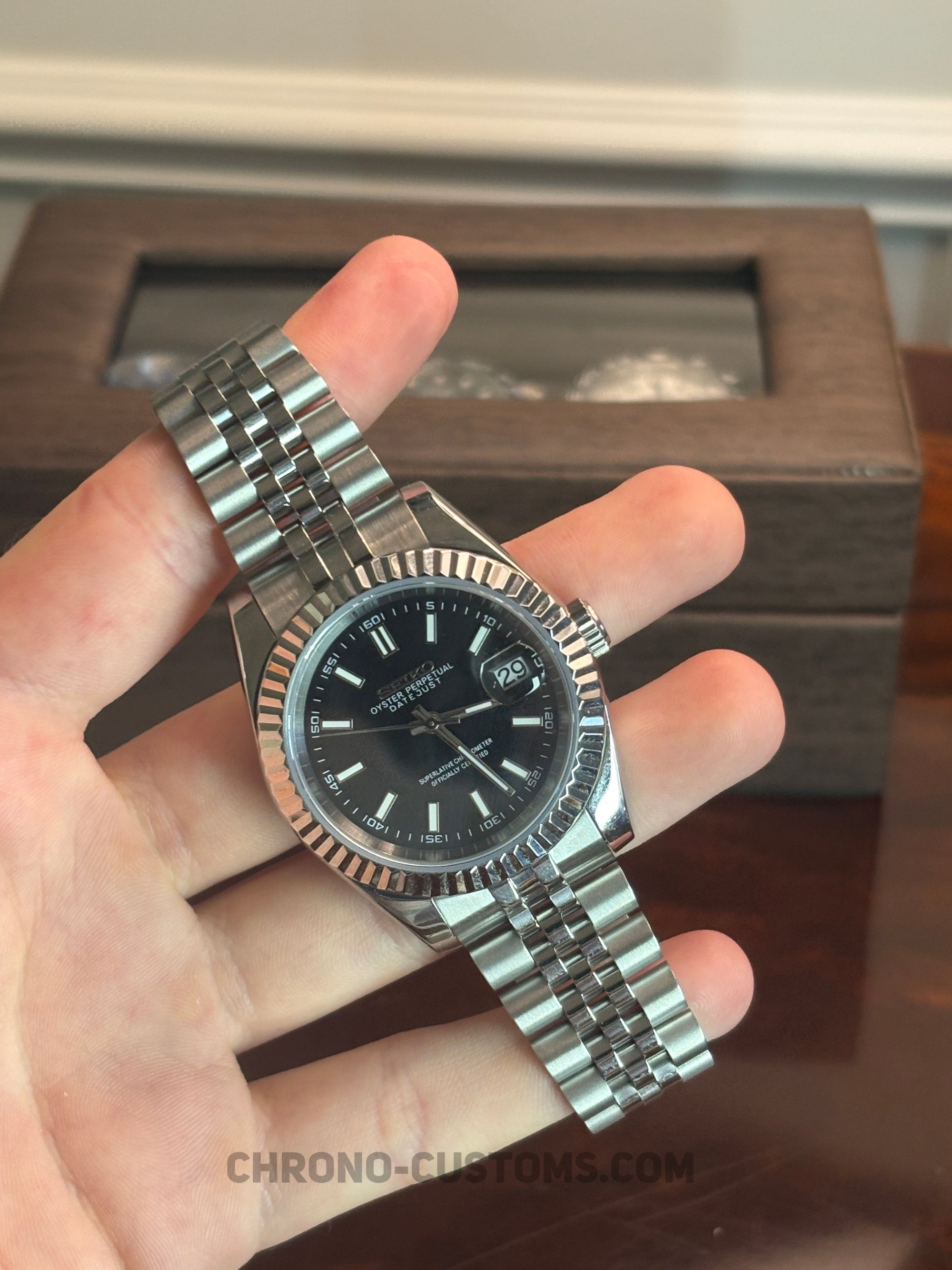 Siekojust | Black