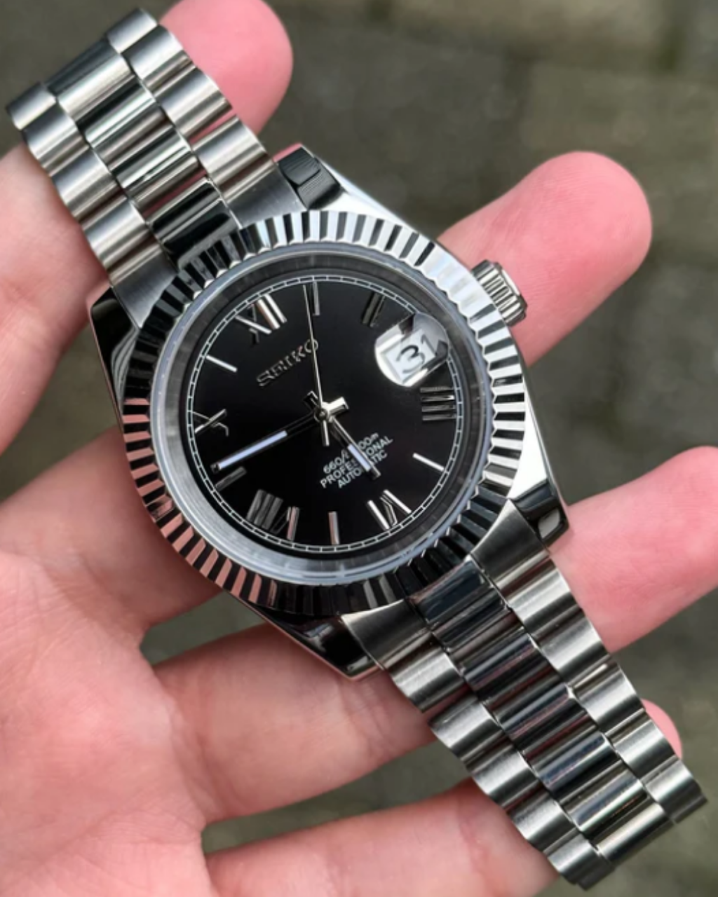 Siekojust | Black Roman