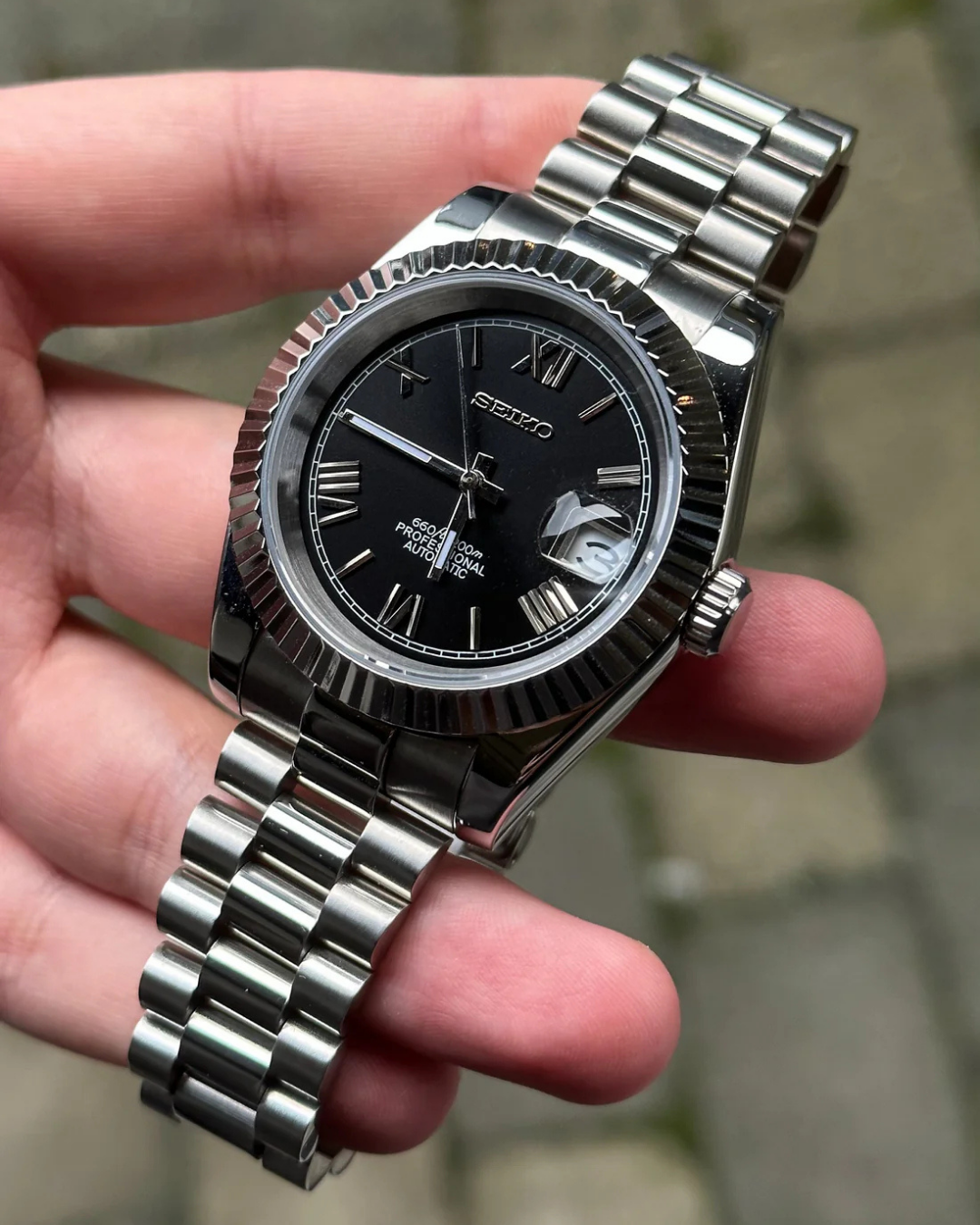 Siekojust | Black Roman