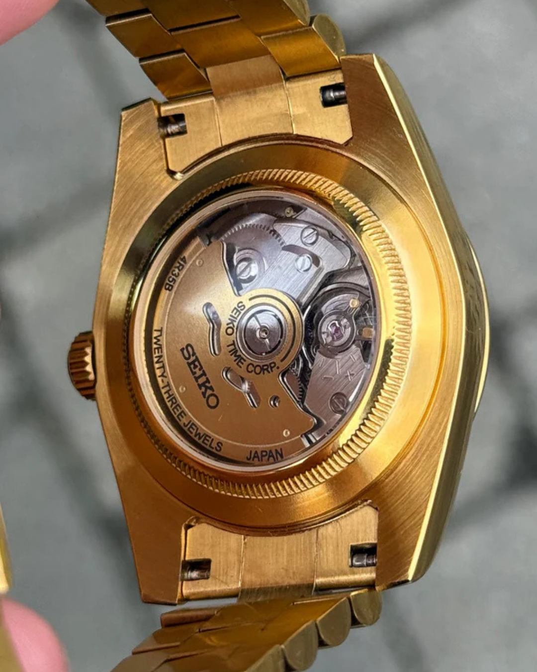 Siekojust | Gold Black Dial