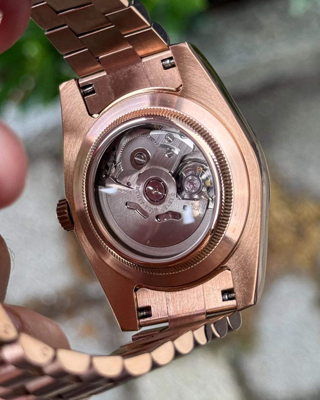 Siekojust | Rose Gold Arabic Black