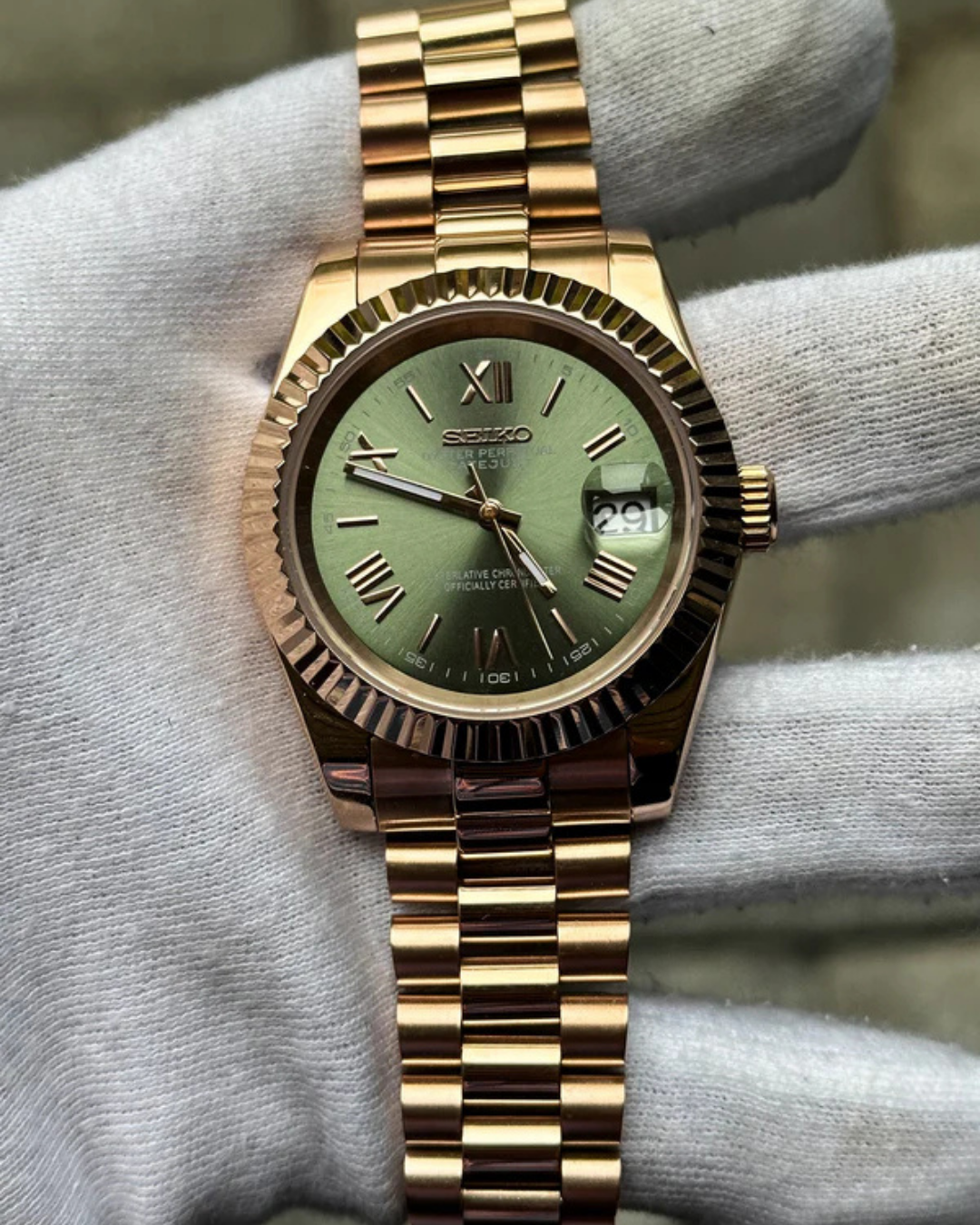 Siekojust | Rose Gold Roman Numeral