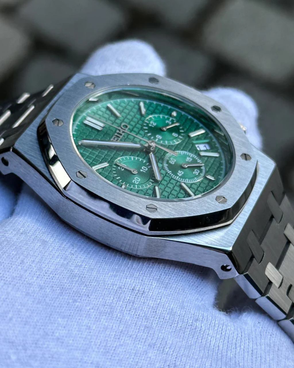 Royal Seikoak | Emerald Chronograph